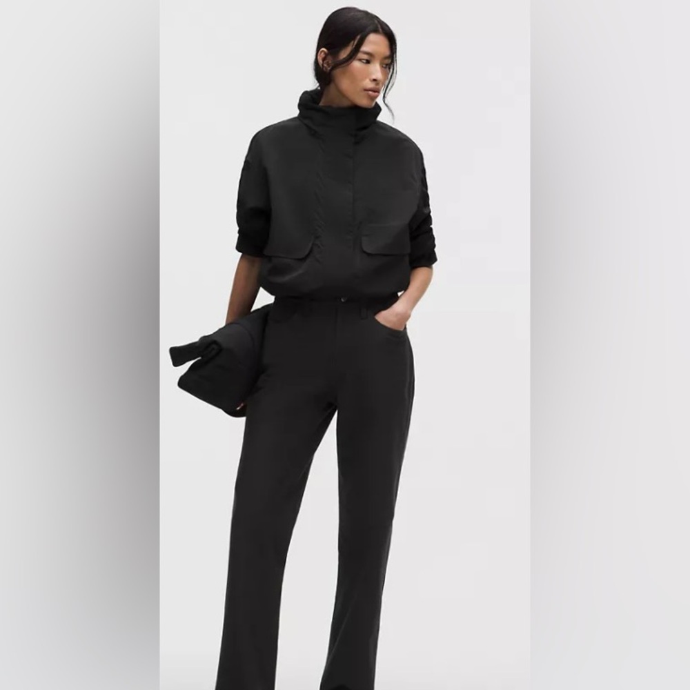 Renuar created these Women’s Black Textures Dress pants Sz 8